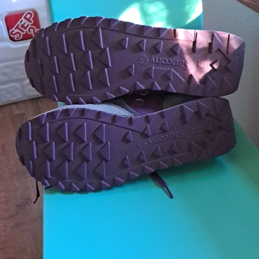 Saucony Grey and Purple Jazz Sneakers - Picture 7 of 7